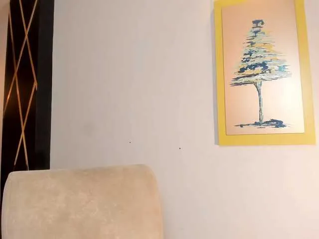 Live sex webcam photo for MayaRivera #274378455