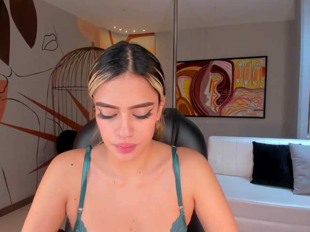 Live sex webcam photo for MayaRivera #276127980
