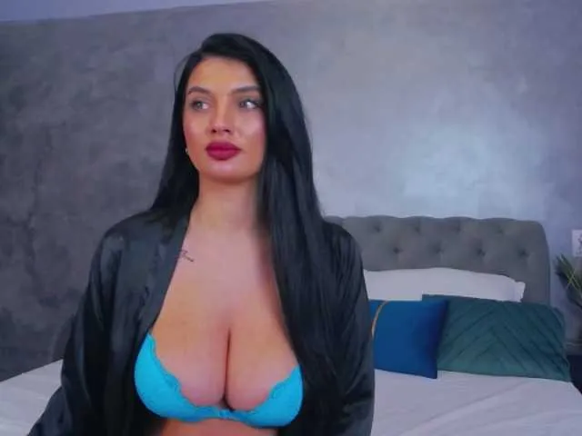 Live sex webcam photo for MayaSin3 #290524261