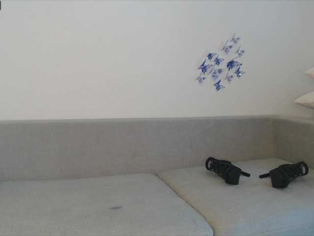 Live sex webcam photo for MayaSteps #271905138