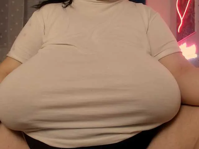 Live sex webcam photo for Mayabigtitss #290618176