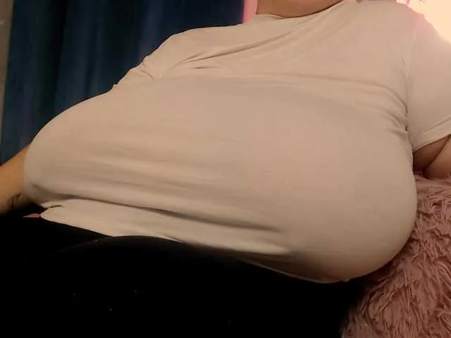 Live sex webcam photo for Mayabigtitss #290639022