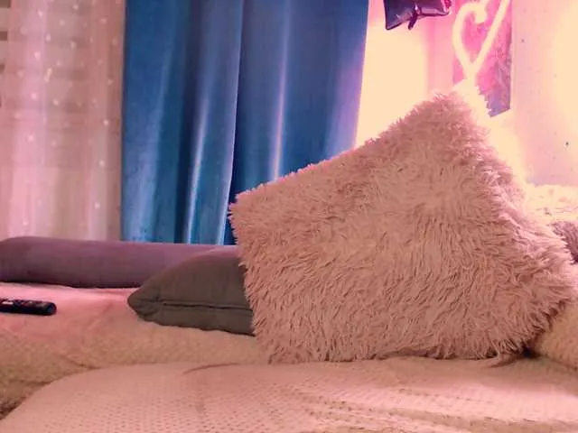 Live sex webcam photo for Mayabigtitss #290877611