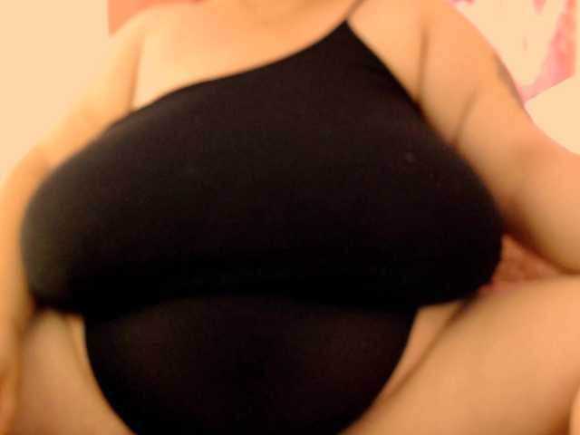 Live sex webcam photo for Mayabigtitss #291238230