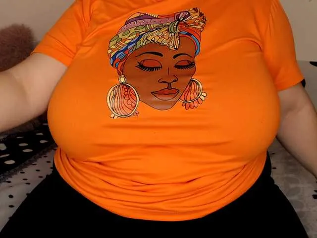 Live sex webcam photo for Mayabigtitss #292354019