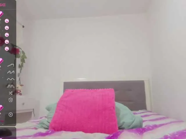 Live sex webcam photo for MayiRivas #276814055