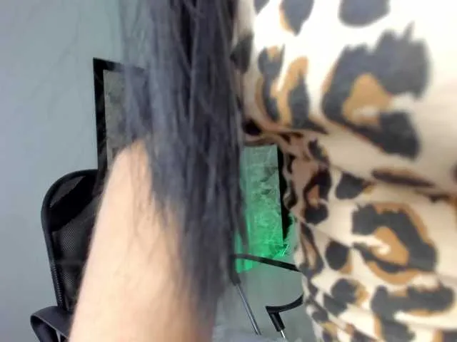 Live sex webcam photo for Maylin-Garcia #291195494