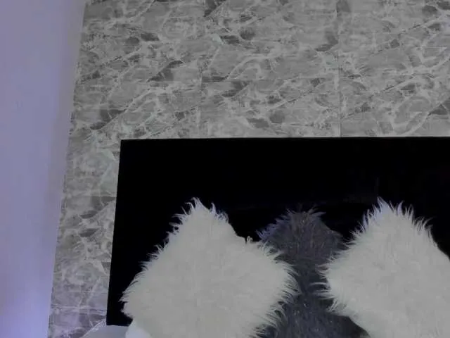 Live sex webcam photo for Maylin-Garcia #291573077