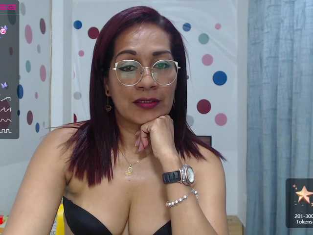 Live sex webcam photo for Mayra-daven1 #272884899