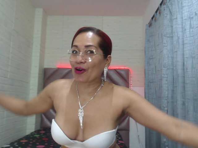 Live sex webcam photo for Mayra-daven1 #273352419