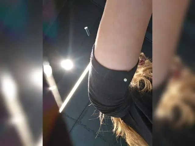 Live sex webcam photo for MazyMi #291166219