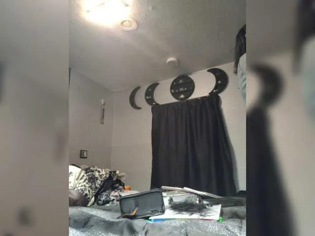 Live sex webcam photo for MdmMoonstruck #274491025