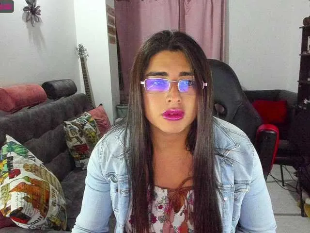 Live sex webcam photo for Me-Khalifa69 #275665880