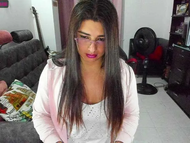 Live sex webcam photo for Me-Khalifa69 #275688506