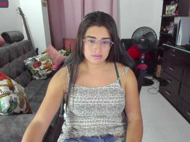 Live sex webcam photo for Me-Khalifa69 #275881842