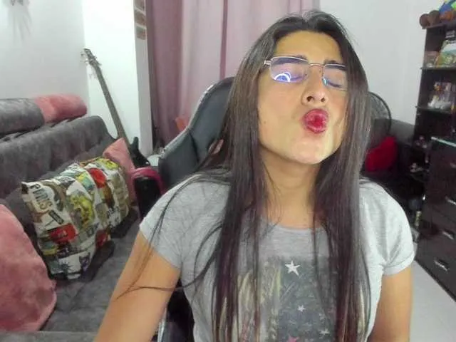 Live sex webcam photo for Me-Khalifa69 #276174838