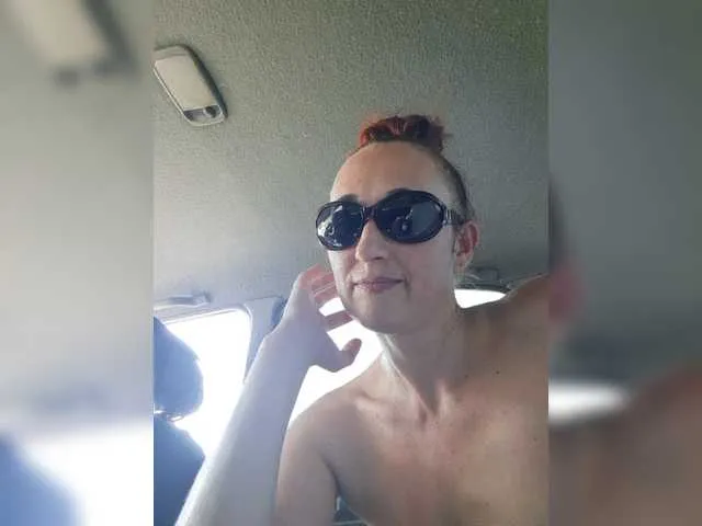 Live sex webcam photo for Me-reina #275474393