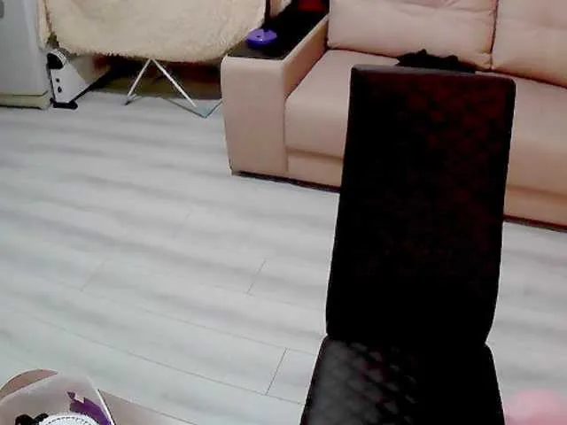 Live sex webcam photo for MeDjessi #271982554