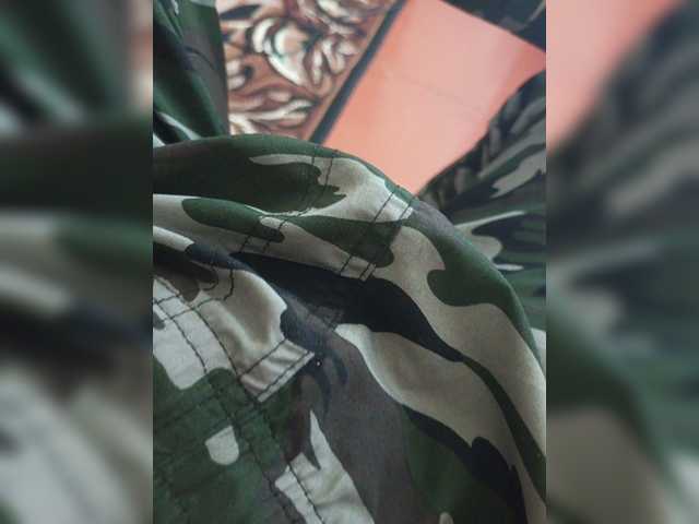 Live sex webcam photo for MeXaNiZaToR96 #275566482