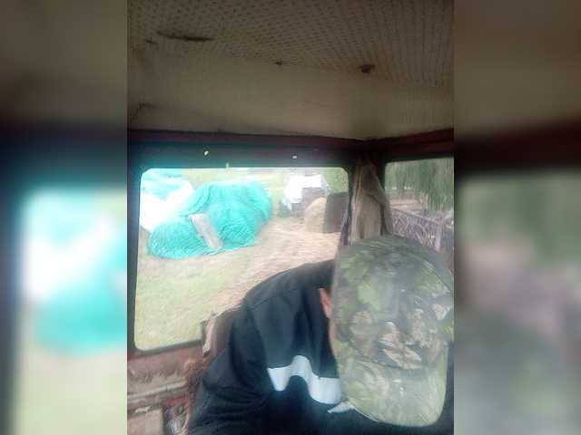 Live sex webcam photo for MeXaNiZaToR96 #277829401