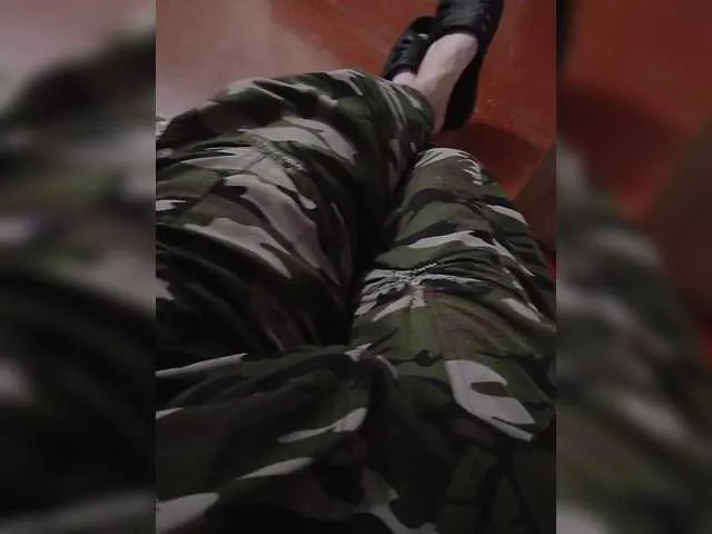 Live sex webcam photo for MeXaNiZaToR96 #290529644