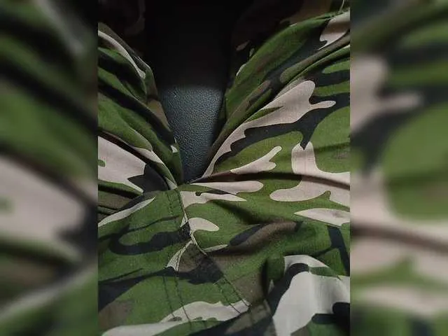 Live sex webcam photo for MeXaNiZaToR96 #290536794