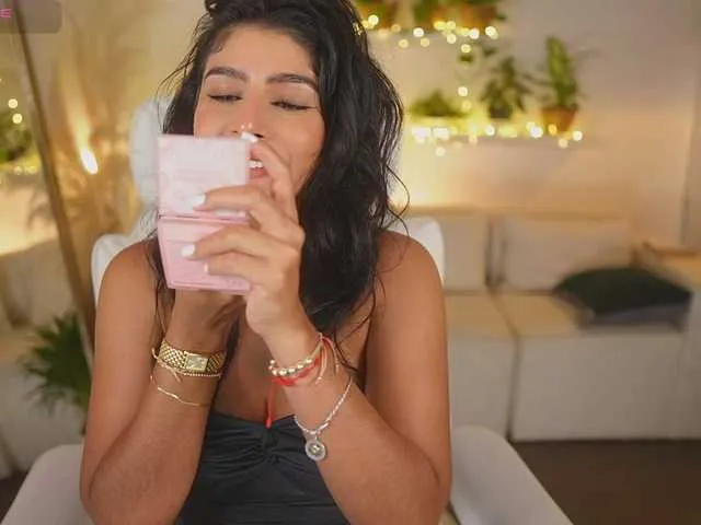 Live sex webcam photo for Meegan #291441756