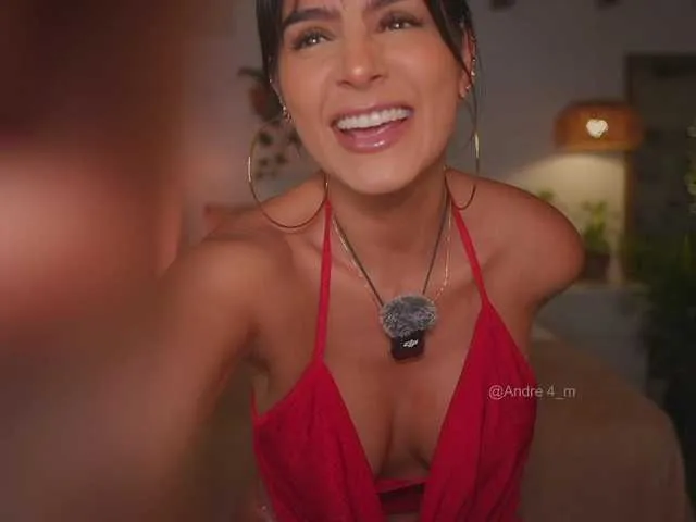 Live sex webcam photo for Meegan #292297408