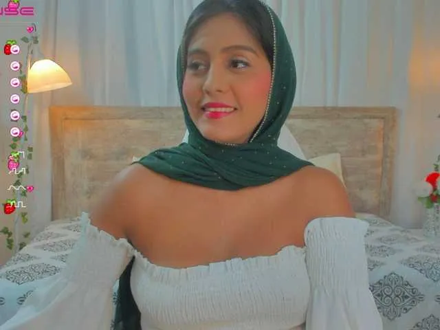Live sex webcam photo for Meeganfoxx #274423452