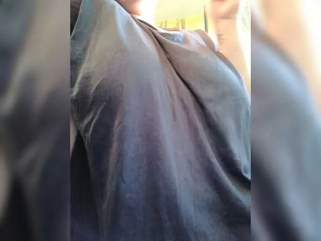 Live sex webcam photo for MegaG1rl #275657498