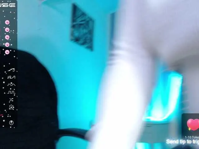 Live sex webcam photo for Megaaan- #275483801