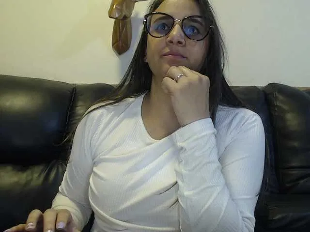 Live sex webcam photo for Megaaan- #275772848
