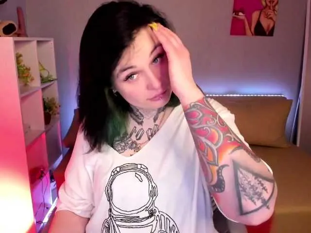 Live sex webcam photo for Megan-Barrasa #272459872