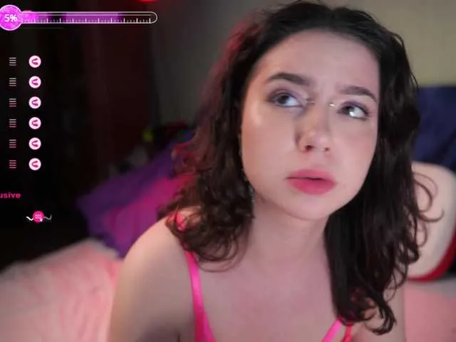 Live sex webcam photo for Megan-Cox #290609536