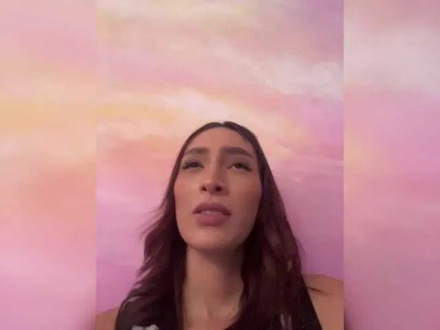 Live sex webcam photo for Megan-Holly #292249263