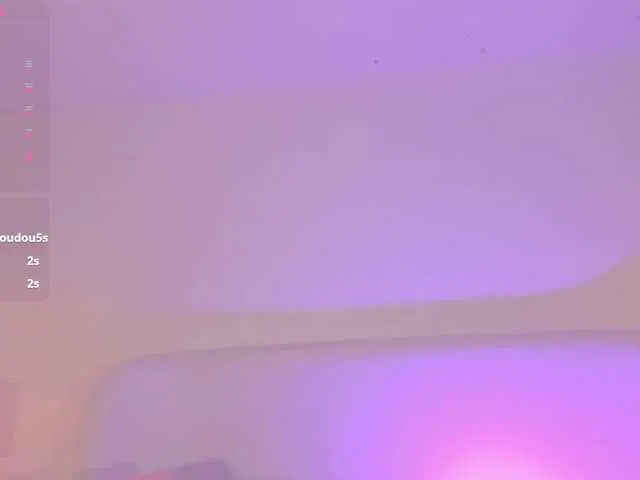 Live sex webcam photo for Megan-Holly #292365945