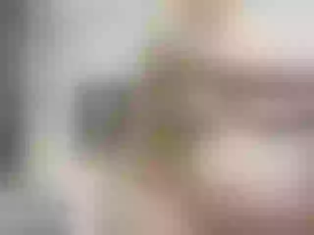 Live sex webcam photo for Megan-Ros #276619662