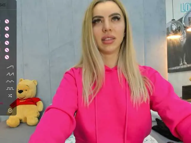 Live sex webcam photo for Megan-Ros #276704080