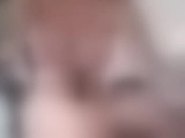 Live sex webcam photo for Megan-Ros #293934843