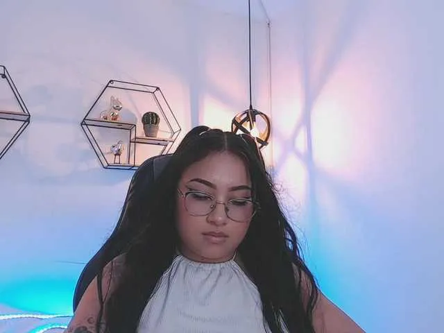 Live sex webcam photo for Megan-Rousse #274007811