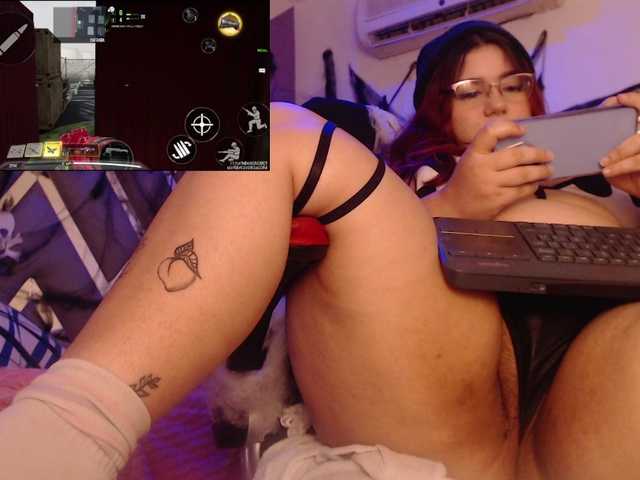 Live sex webcam photo for Megan-UwU7 #276535243