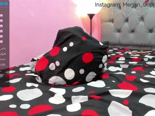 Live sex webcam photo for MeganCoppiano #271808107