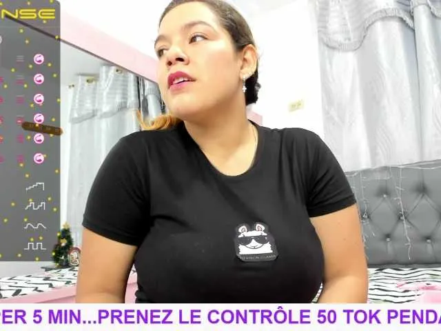 Live sex webcam photo for MeganCoppiano #271883751