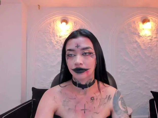 Live sex webcam photo for MeganCross #292188119