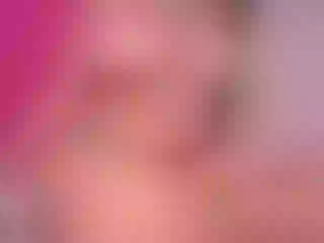 Live sex webcam photo for MeganDesi #276763582