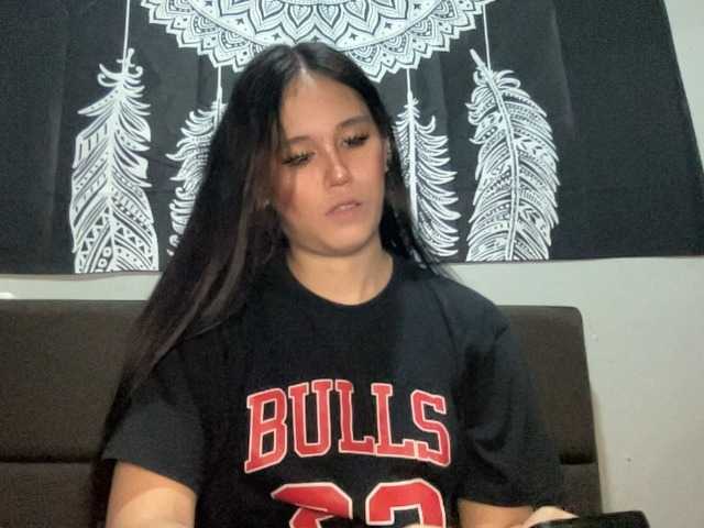 Live sex webcam photo for MeganEmma0 #291236426