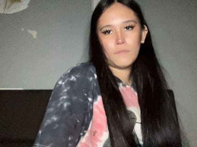 Live sex webcam photo for MeganEmma0 #291546653