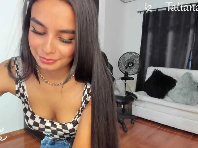 Live sex webcam photo for MeganMclovin1 #272590983