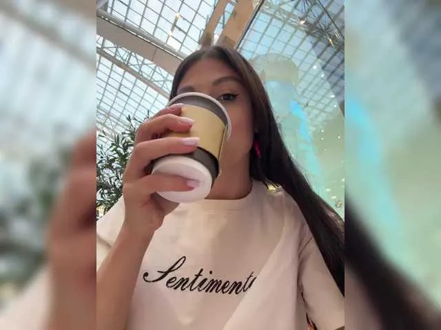 Live sex webcam photo for MeganOrtega #292107927