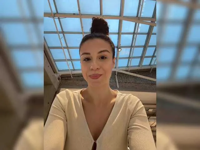 Live sex webcam photo for MeganOrtega #292341520